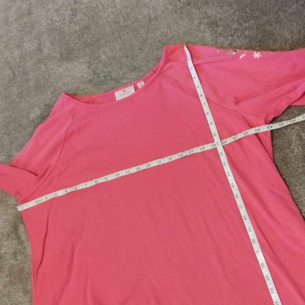 Quacker Factory Daisy Bee Rhinestone Top - Picture 6 of 8